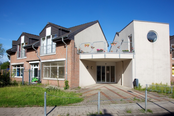 Eingang der heilpädagogisch- integrativen Kindertagesstätte.