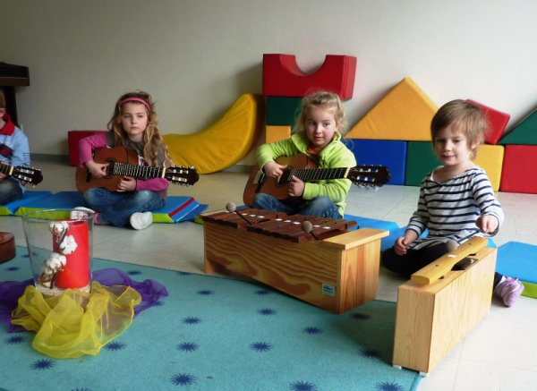 Musizierende Kinder