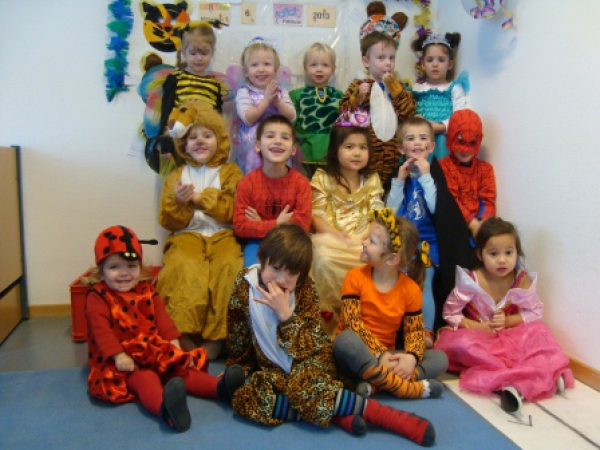 Helau - nicht nur an Karneval können Kinder in andere Rollen schlüpfen und als mutiger Löwe, zarte Elfe oder als pfiffiger Zauberer ihre Welt ein klein wenig verändern.