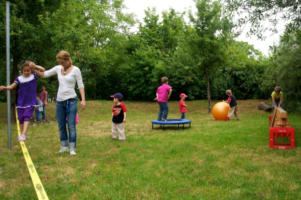 Die Kinder lieben die unterschiedlichsten Bewegungsbaustellen