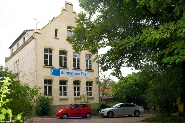 ...und direkt nebenan befindet sich das Bürgerhaus Eller. Wir nutzen dort die Räume für Spielgruppe, Yoga, Tanz, Elternnachmittage und Trödelmärkte.