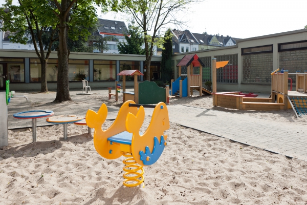 Das Außengelände der Familiengruppe