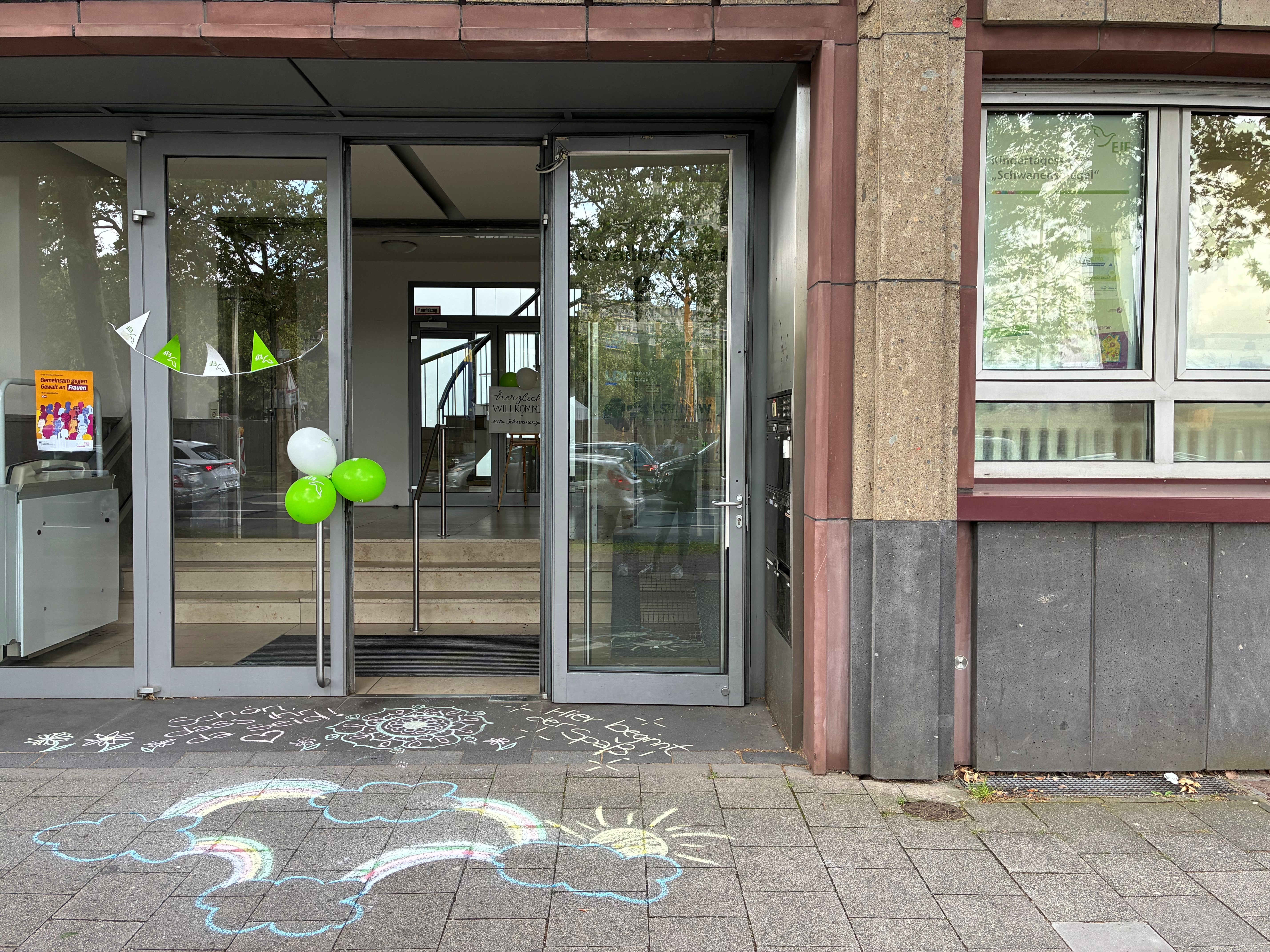 Herzlich willkommen in der EJF Kindertagesstätte "Schwanenspiegel"
