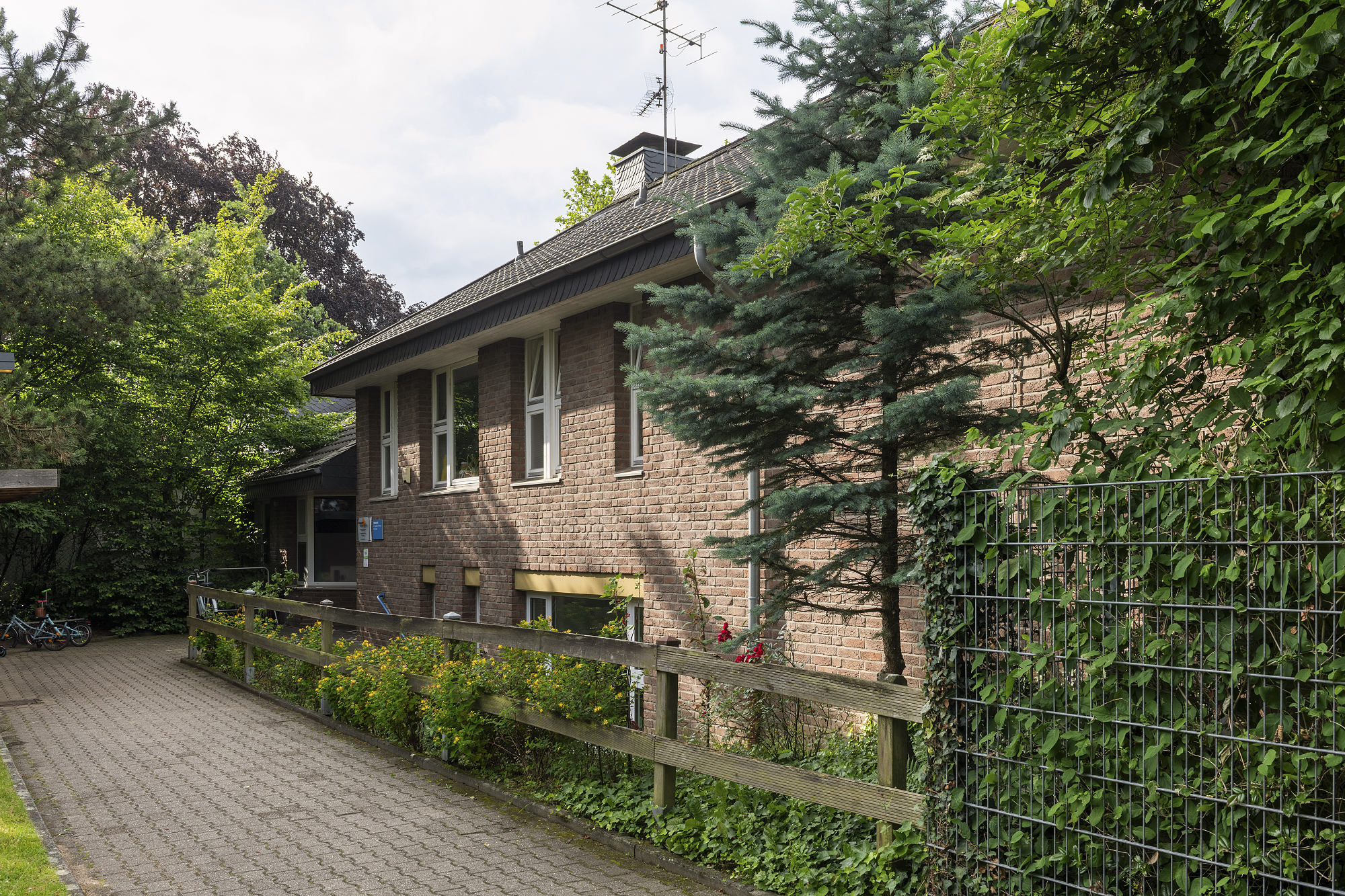Wir heißen Sie herzlich willkommen in der Evangelischen TfK Krahnenburgstraße und freuen uns auf Ihren Besuch.